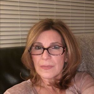 Meet your Posher, Daniela